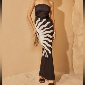 Printed strapless dress